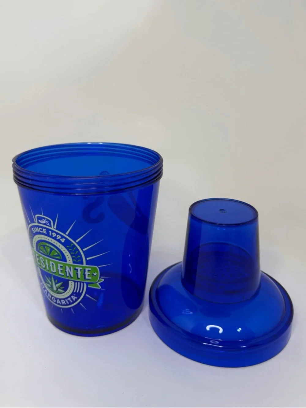 Chili’s Presidente Margarita Cocktail Shaker Cup Bar Drinkware